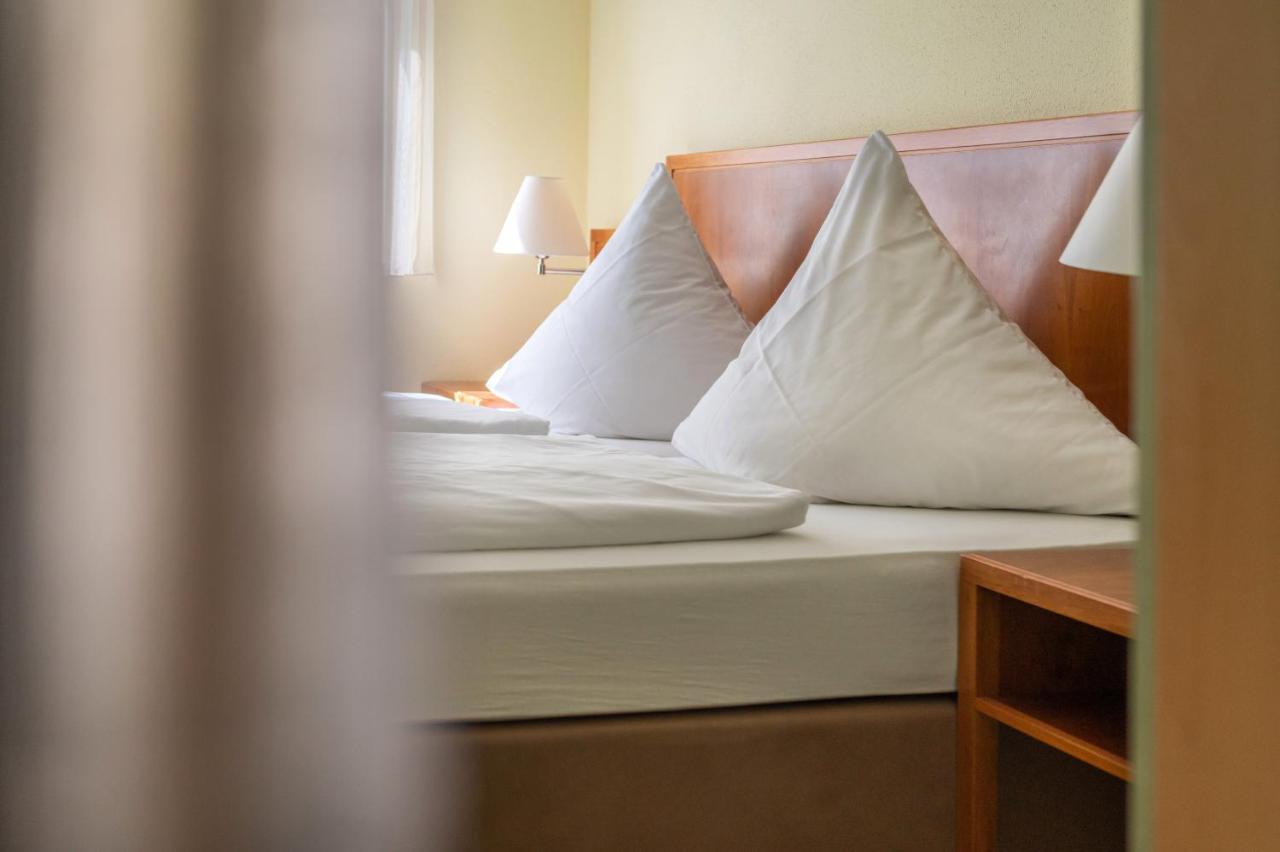 Hotel Am Kirchplatz Uberlingen Esterno foto