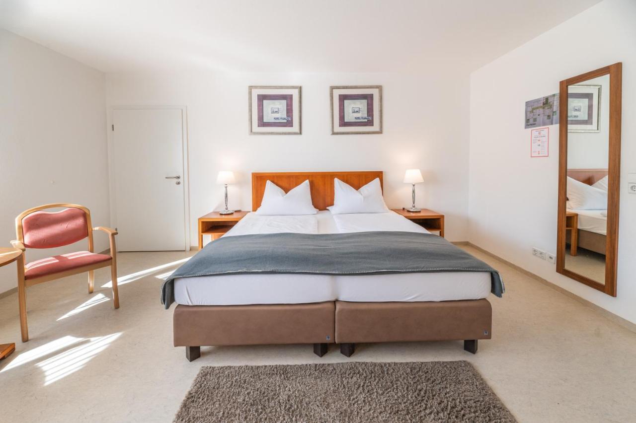 Hotel Am Kirchplatz Uberlingen Esterno foto