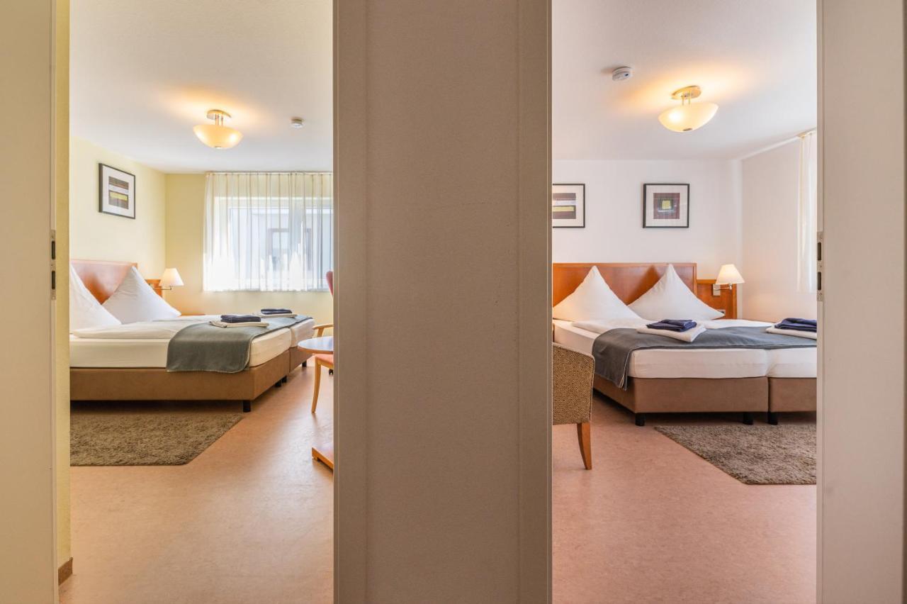 Hotel Am Kirchplatz Uberlingen Esterno foto