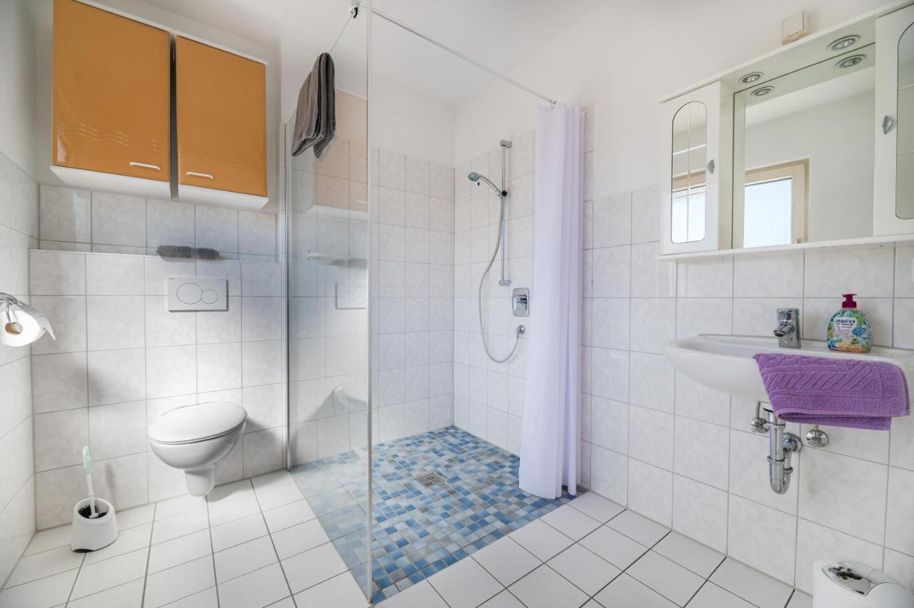 Hotel Am Kirchplatz Uberlingen Esterno foto