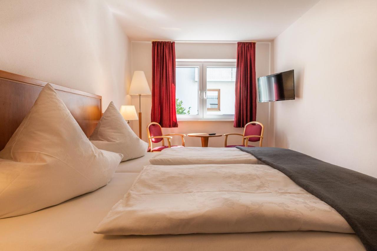 Hotel Am Kirchplatz Uberlingen Esterno foto