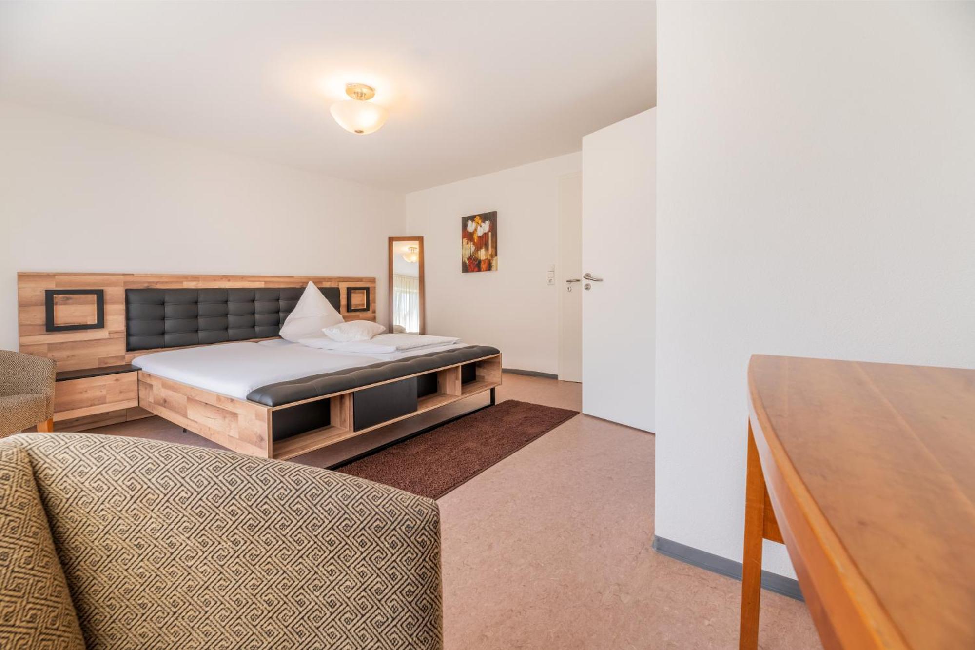 Hotel Am Kirchplatz Uberlingen Esterno foto